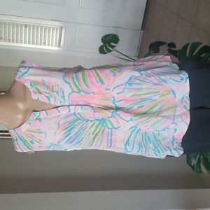 Lily Pulitzer m semisheer whimsical rainbow shells 100% silk vneck